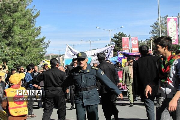 راهپیمایی باشکوه 13 آبان در بیرجند