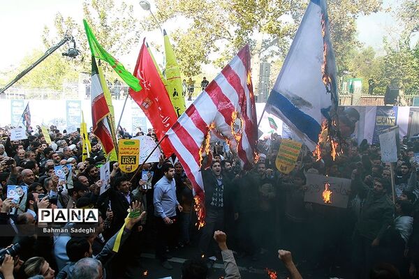 مراسم راهپیمایی ۱۳ آبان در تهران - 2