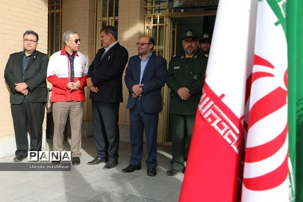 نواخته شدن زنگ استکبار ستیزی در مدارس شهرری