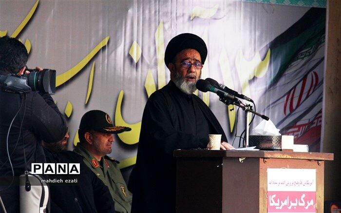 امام جمعه تبریز: مستکبران دروغ می‌گویند که با ملت کار نداریم، دولت بدون ملت کاره‌ای نیست