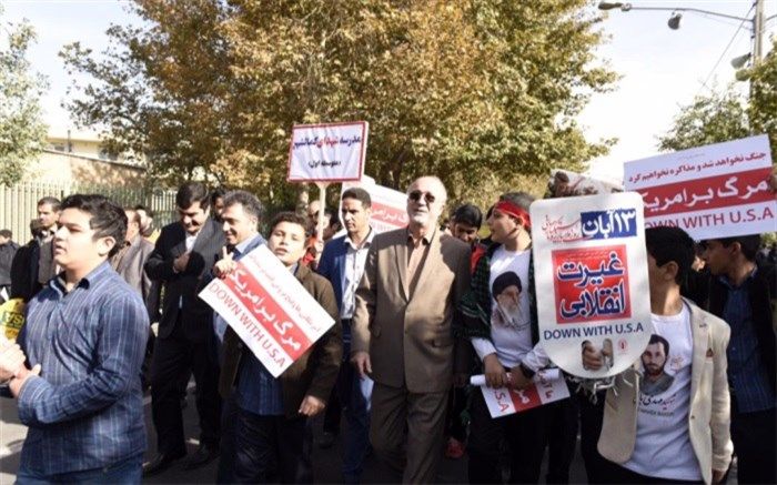 با تعامل و همدلی  باید در مقابل جنگ تمام عیار اقتصادی ایستادگی کنیم