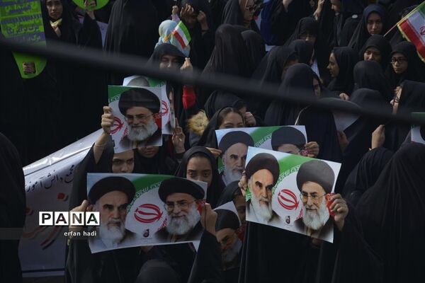 راهپیمایی 13 آبان در قم