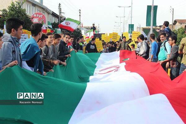 راهپیمایی 13 آبان در فریدونکنار