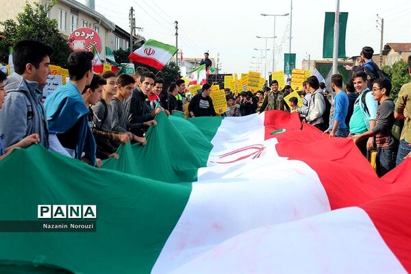 راهپیمایی 13 آبان در فریدونکنار