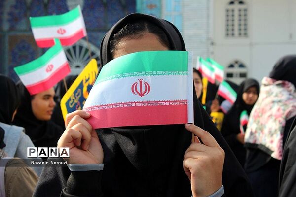 راهپیمایی 13 آبان در فریدونکنار