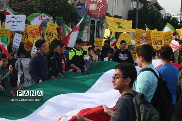 راهپیمایی 13 آبان در فریدونکنار