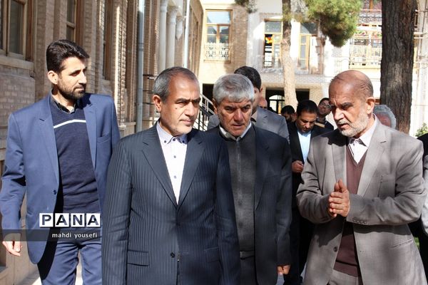 بازدید استاندار آذربایجان شرقی از دانشکده معماری تبریز