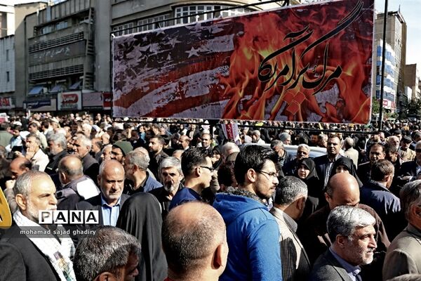مراسم راهپیمایی ۱۳ آبان  با حضور مقامات لشکری و کشوری