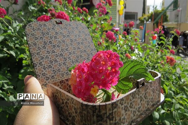 روز دانش آموز به کام دانش آموزان