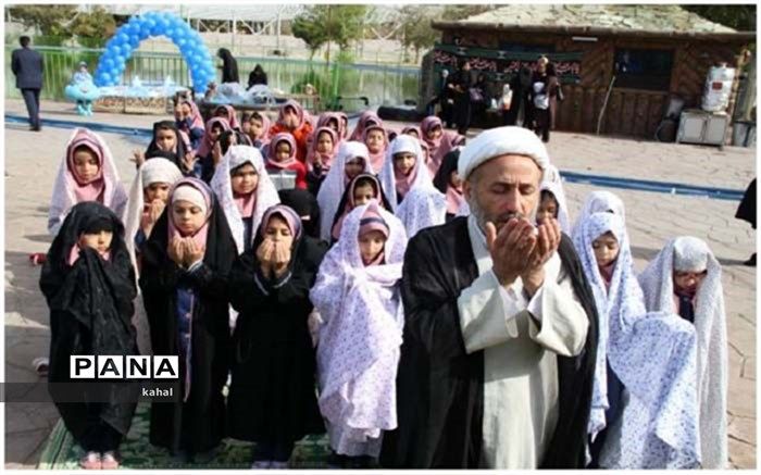 دانش آموزان کاشان، نماز طلب باران خواندند