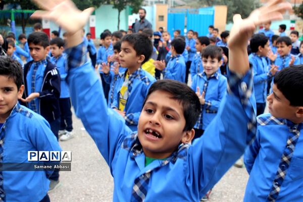 «دوشنبه‌های مهربانی» در دبستان رضوی نکا