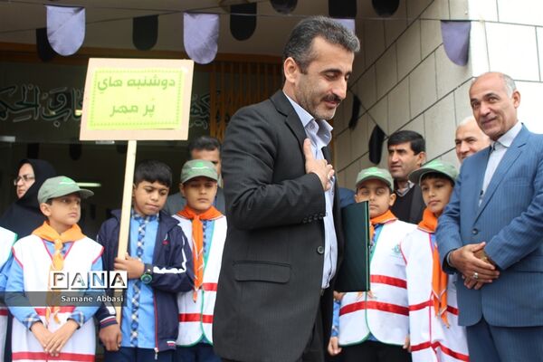 «دوشنبه‌های مهربانی» در دبستان رضوی نکا