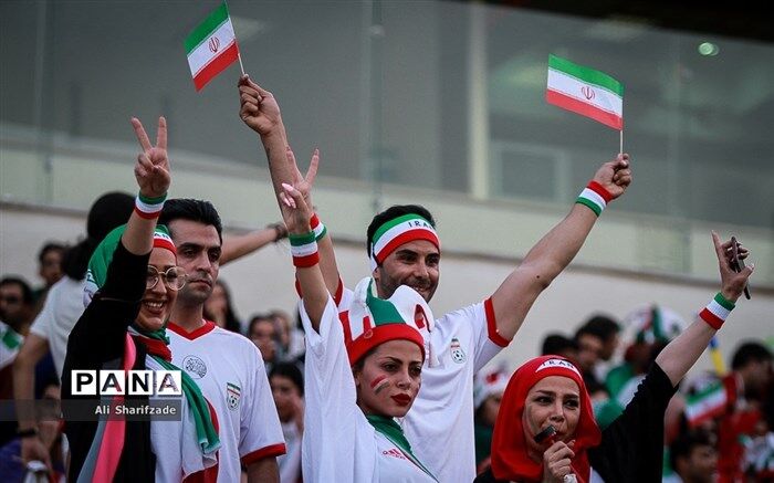 مشاور فرهنگی فدارسیون فوتبال: آماده حضور بانوان در ورزشگاه هستیم