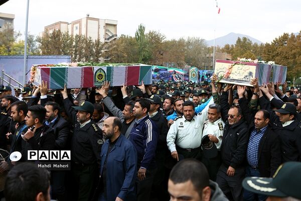 تشییع پیکر مطهر شهدای گمنام در ستاد ناجا