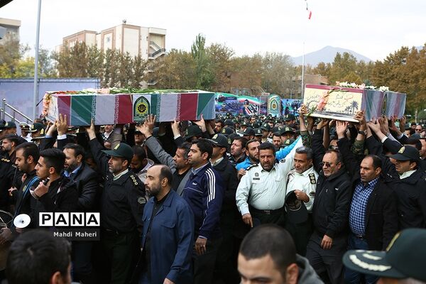 تشییع پیکر مطهر شهدای گمنام در ستاد ناجا
