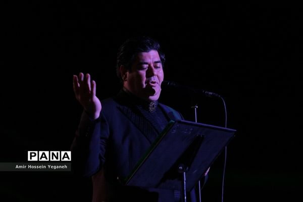 کنسرت بزرگ سالار عقیلی در جزیره کیش