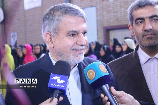 آیین افتتاحیه پنجمین  المپیاد فرهنگی ورزشی درون مدرسه‌ای
