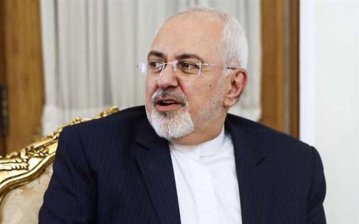 پیشنهاد مشاور روحانی  به منتقدان ظریف: در اظهار نظر عجله نکنید