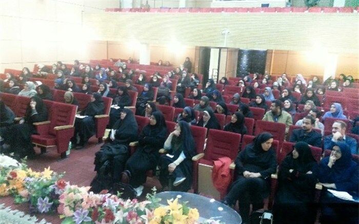 اولین نشست توانمند سازی مشاوران جوان مدیریت آموزش و پرورش منطقه یازده با حضور جوان مدیر کل آموزش و پرورش شهر تهران برگزار گردید: