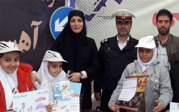 برگزاری نمایشگاه اطلاع رسانی وآشنایی بامقررات راهنمایی و رانندگی در اسلامشهر