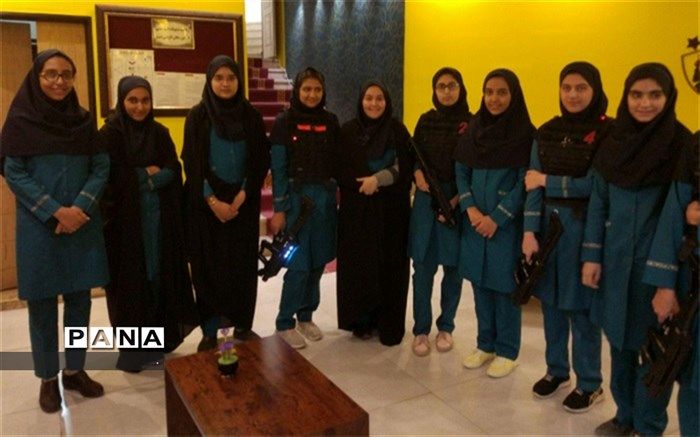 لحظات شاد و مفرح برای دانش آموزان دبیرستان دکتر شاهی