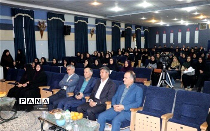 سرپرست دانشگاه فرهنگیان اصفهان: سخت ترین و بهترین شغل معلمی است