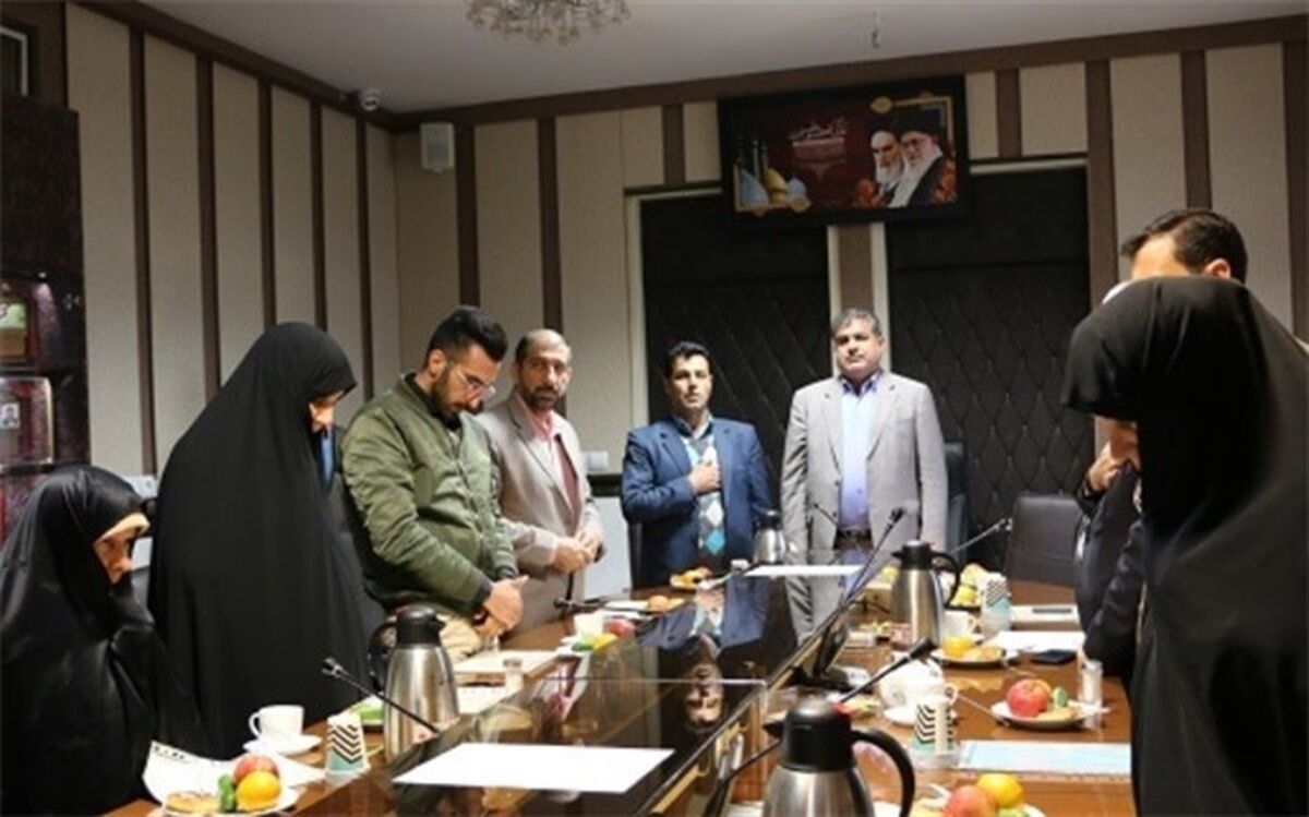 دیدار مدیرکل آموزش و پرورش شهرستان های استان تهران با خانواده محترم شهدای فرهنگی ناحیه دو ری