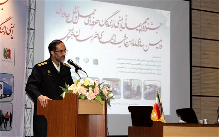 معلم نگهبان و فرشته نجات جسم و جان دانش آموز است