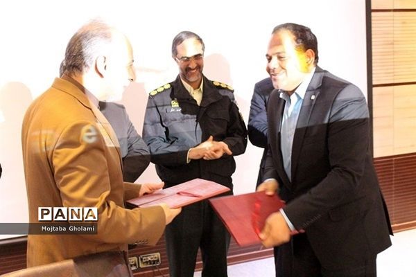 جشنواره هم پیمانی ایمنی رانندگان حرفه‌ای حمل و نقل جاده‌ای وایمن سازی مدارس حاشیه راه‌های خراسان جنوبی