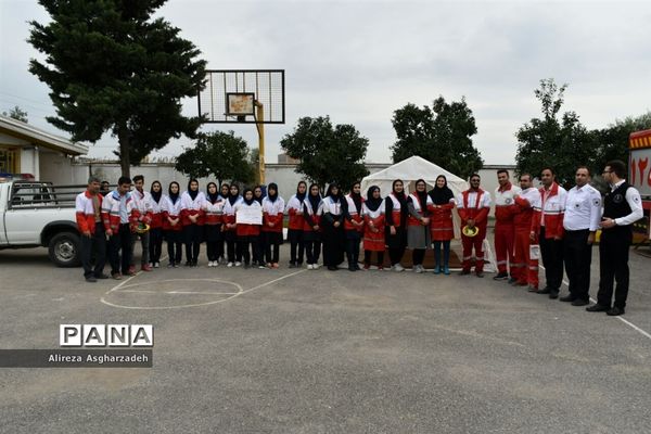 مانور زلزله در مدرسه طلیعه انقلاب بابلسر