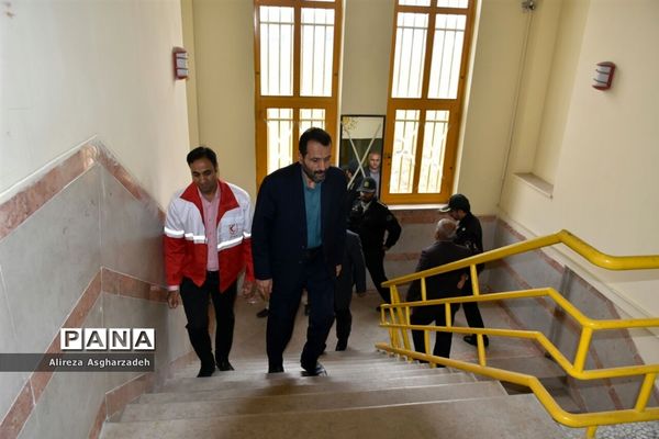 مانور زلزله در مدرسه طلیعه انقلاب بابلسر