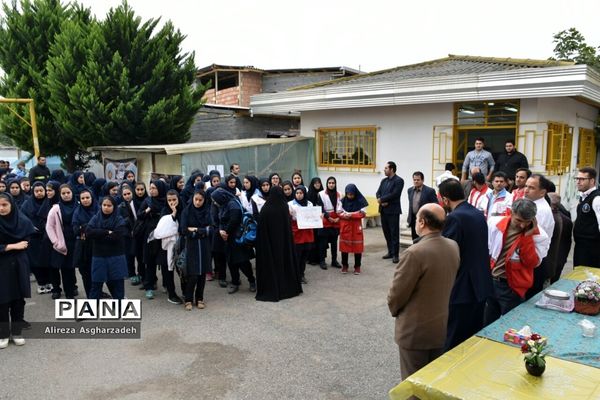 مانور زلزله در مدرسه طلیعه انقلاب بابلسر