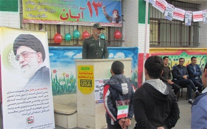 توطئه‌های دشمن در راستای دلسرد نمودن مردم از انقلاب است