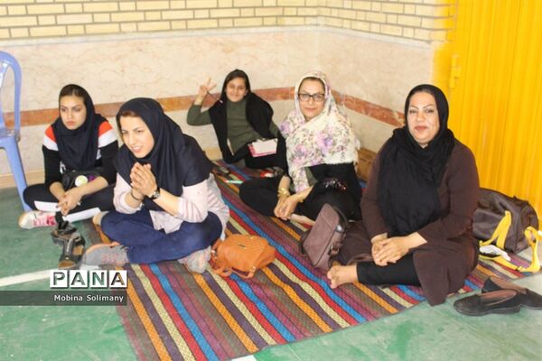 مسابقه مچ‌اندازی بانوان مرحله استانی بازی‌های بومی محلی استان بوشهر
