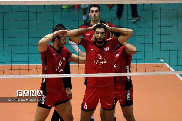 دیدار تیم های والیبال شهرداری ارومیه و شهرآرا مشهد