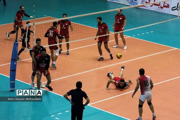 دیدار تیم های والیبال شهرداری ارومیه و شهرآرا مشهد