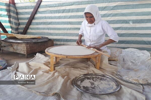 برگزاری نخستین جشنواره انار و خرمای شهر خاوران