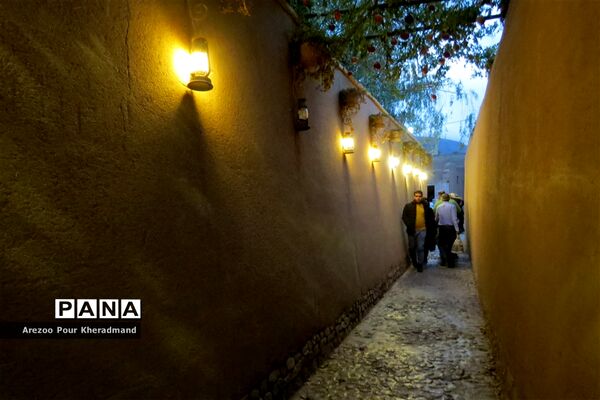 برگزاری جشنواره انار در باغ صدری شهرستان تفت در یزد