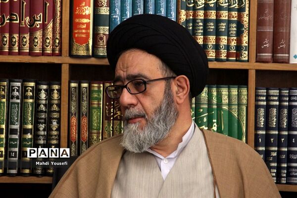 دیدار  دانش‌آموزان خبرنگار پانا با نماینده ولی فقیه در آذربایجان شرقی