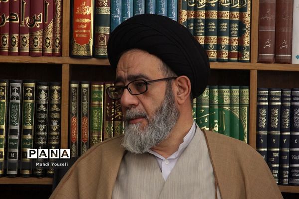 دیدار  دانش‌آموزان خبرنگار پانا با نماینده ولی فقیه در آذربایجان شرقی