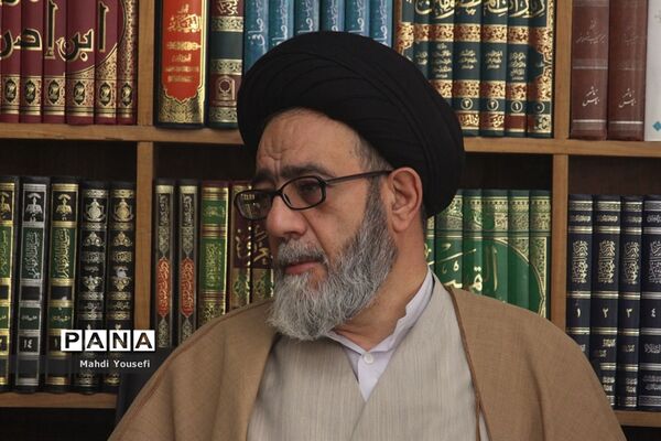 دیدار  دانش‌آموزان خبرنگار پانا با نماینده ولی فقیه در آذربایجان شرقی