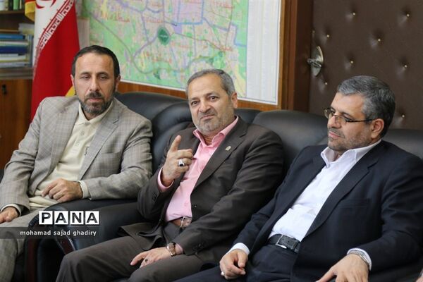 مراسم تودیع و معارفه مدیرکل آموزش و پرورش شهر تهران
