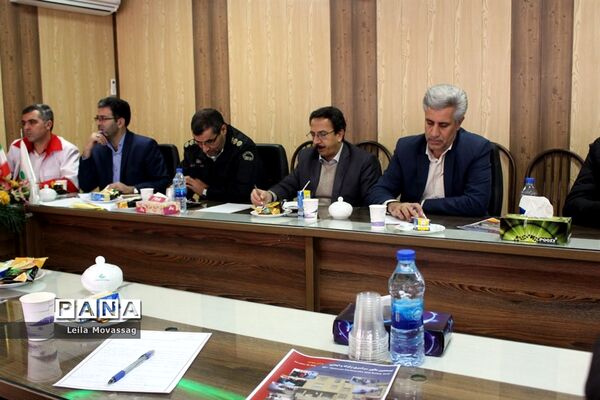 جلسه کارگروه آموزش و هماهنگی مانور زلزله  و ایمنی درمدارس آذربایجان‌شرقی