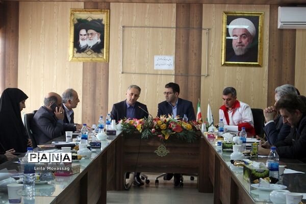 جلسه کارگروه آموزش و هماهنگی مانور زلزله  و ایمنی درمدارس آذربایجان‌شرقی