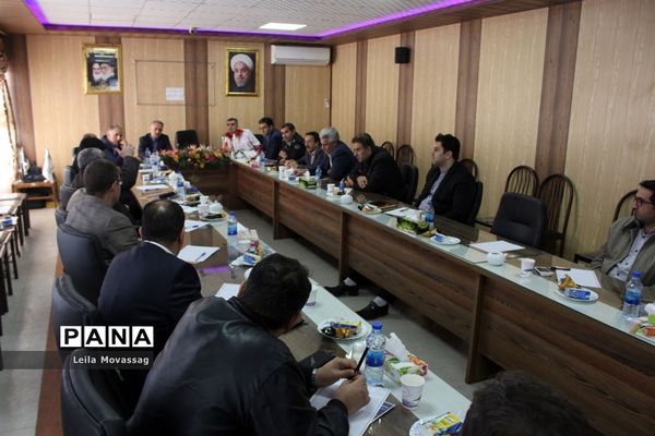 جلسه کارگروه آموزش و هماهنگی مانور زلزله  و ایمنی درمدارس آذربایجان‌شرقی