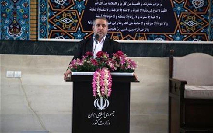 امانت داری و صداقت دو عنصر اصلی در خدمت به مردم هستند