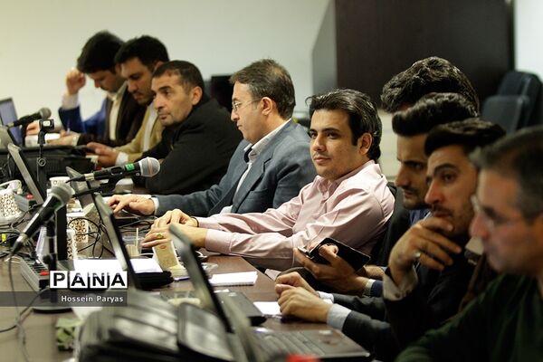 جلسه آموزشی توجیهی مسئولان سامانه جذب و سازماندهی پیشتازان استان‌های کشور