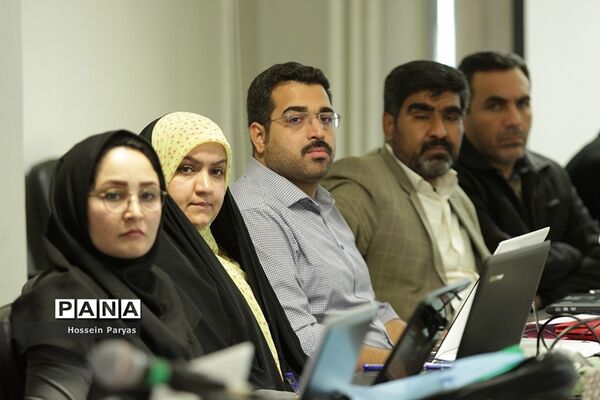 جلسه آموزشی توجیهی مسئولان سامانه جذب و سازماندهی پیشتازان استان‌های کشور