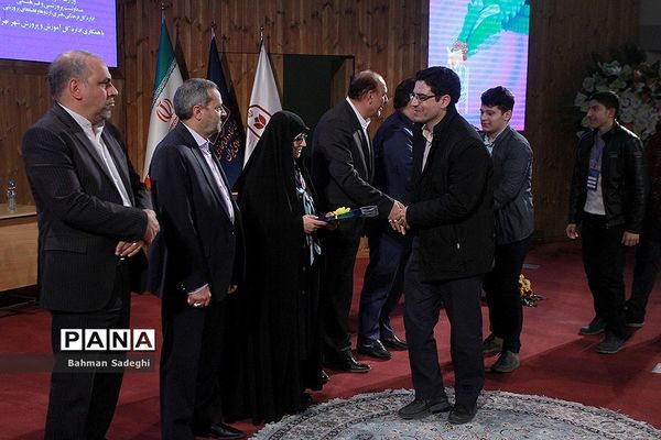 مراسم تجلیل از دانش‌آموزان کتابخوان برتر سراسر کشور