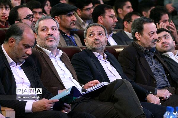 مراسم تجلیل از دانش‌آموزان کتابخوان برتر سراسر کشور